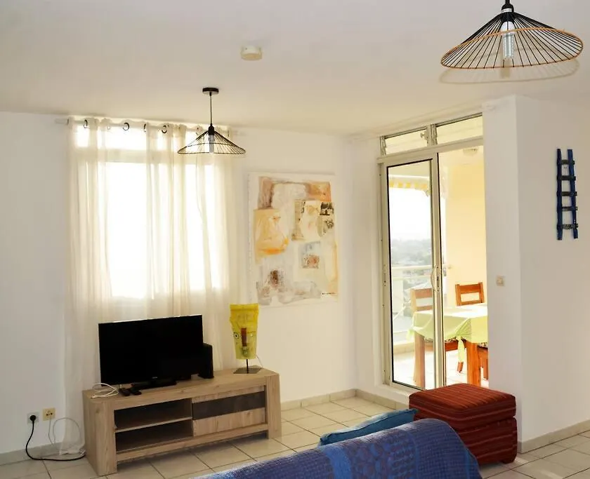 Appartement Equipe Avec Vue Et Place De Parking فورت-دو-فرانس